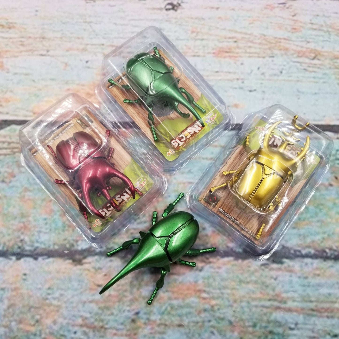 Clockwork chain beetle insect crawling toy: Yellow