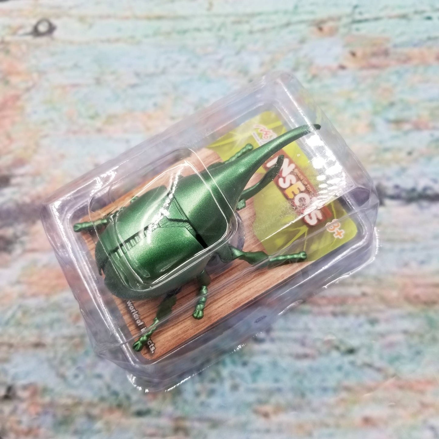 Clockwork chain beetle insect crawling toy: Yellow